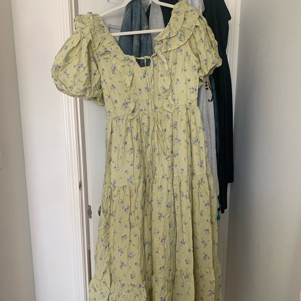Moon river floral dress size M